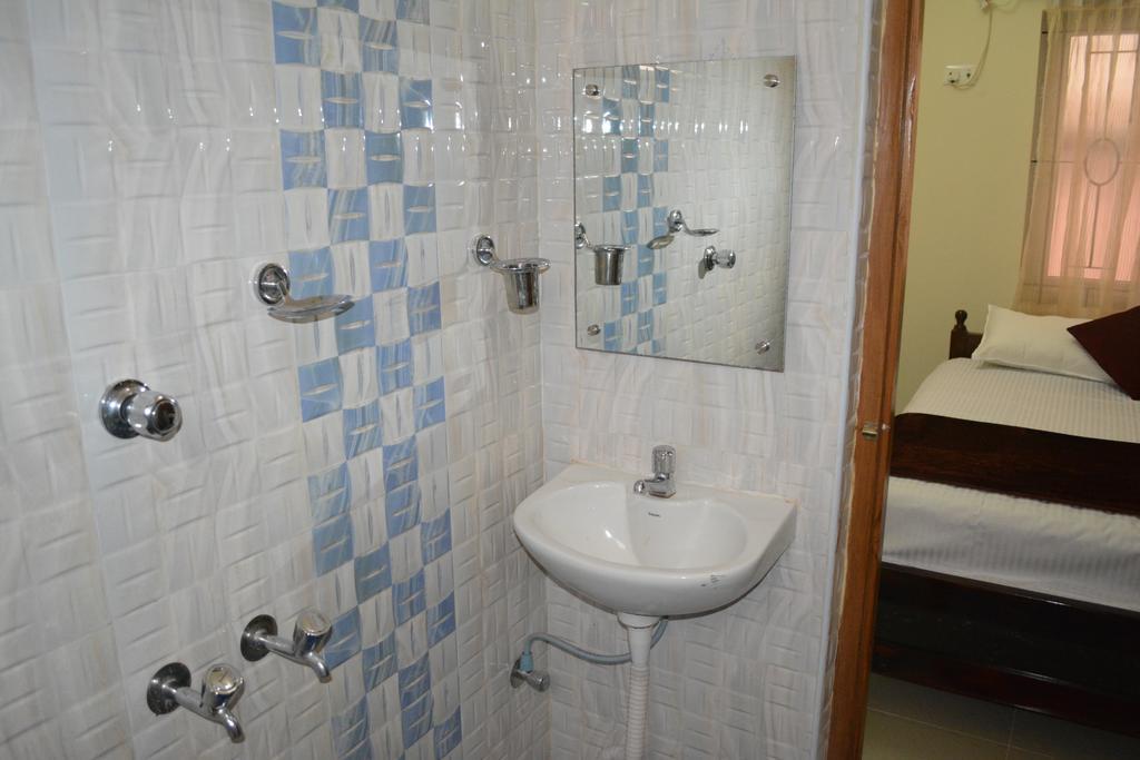 Jp Nivaas Guest House Mayiladuthurai Eksteriør bilde